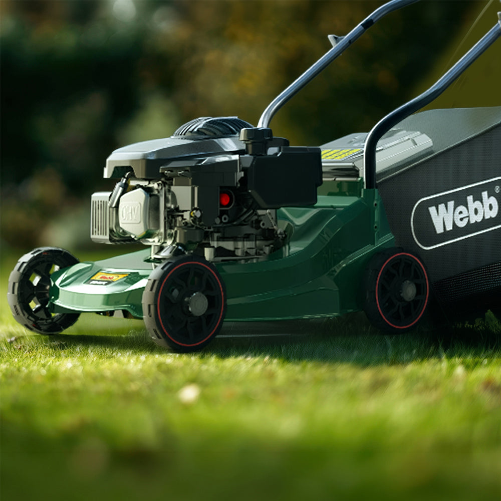 Webb WER16DV130 Classic 39cm (15") Push Petrol Lawn Mower