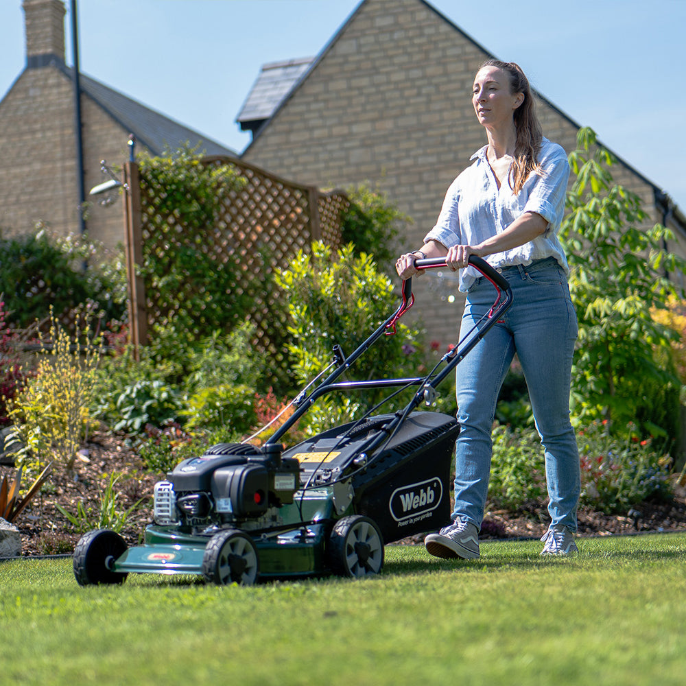 Webb WER18HW4 Supreme 4-in-1 Hi-Wheel Self-Propelled Petrol Lawn Mower with 4-Swing Tip Blade