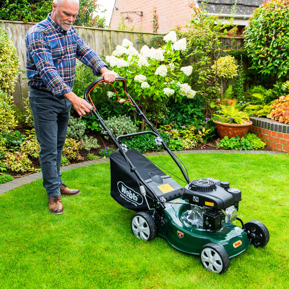 Webb WER410SP Classic 41cm (16") Self-Propelled Petrol Lawn Mower