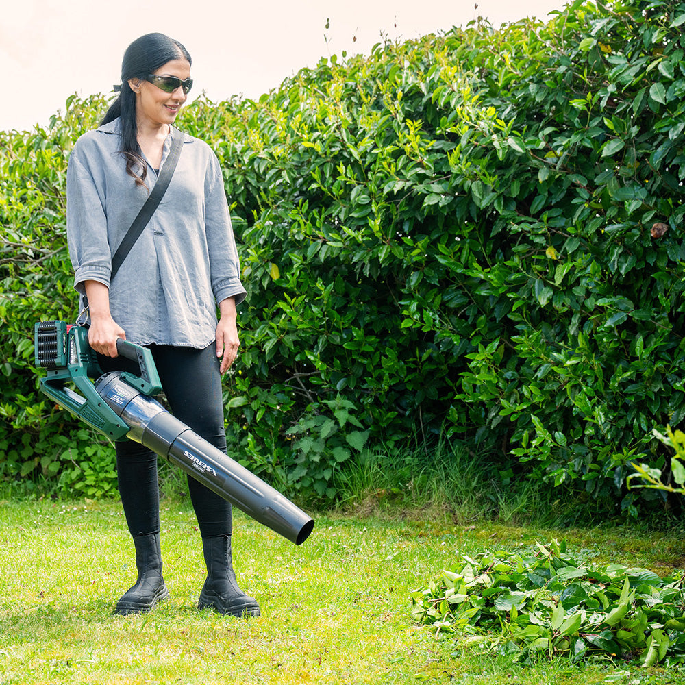 Webb Eco WEV20X2ABB4X X-Series 40V (20V+20V) Cordless Leaf Blower (with 2 x 4Ah Batteries & Twin USB Charger)