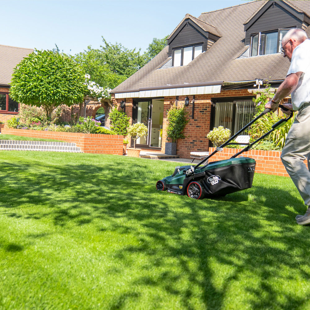 Webb Eco WEV20X2LM38RRB4 X-Series 40V (20V+20V) Push Rear Roller Cordless Lawn Mower (with 2 x 4Ah Batteries & Twin Charger)