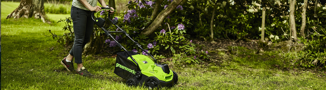 GreenWorks Scarifiers & Dethatchers