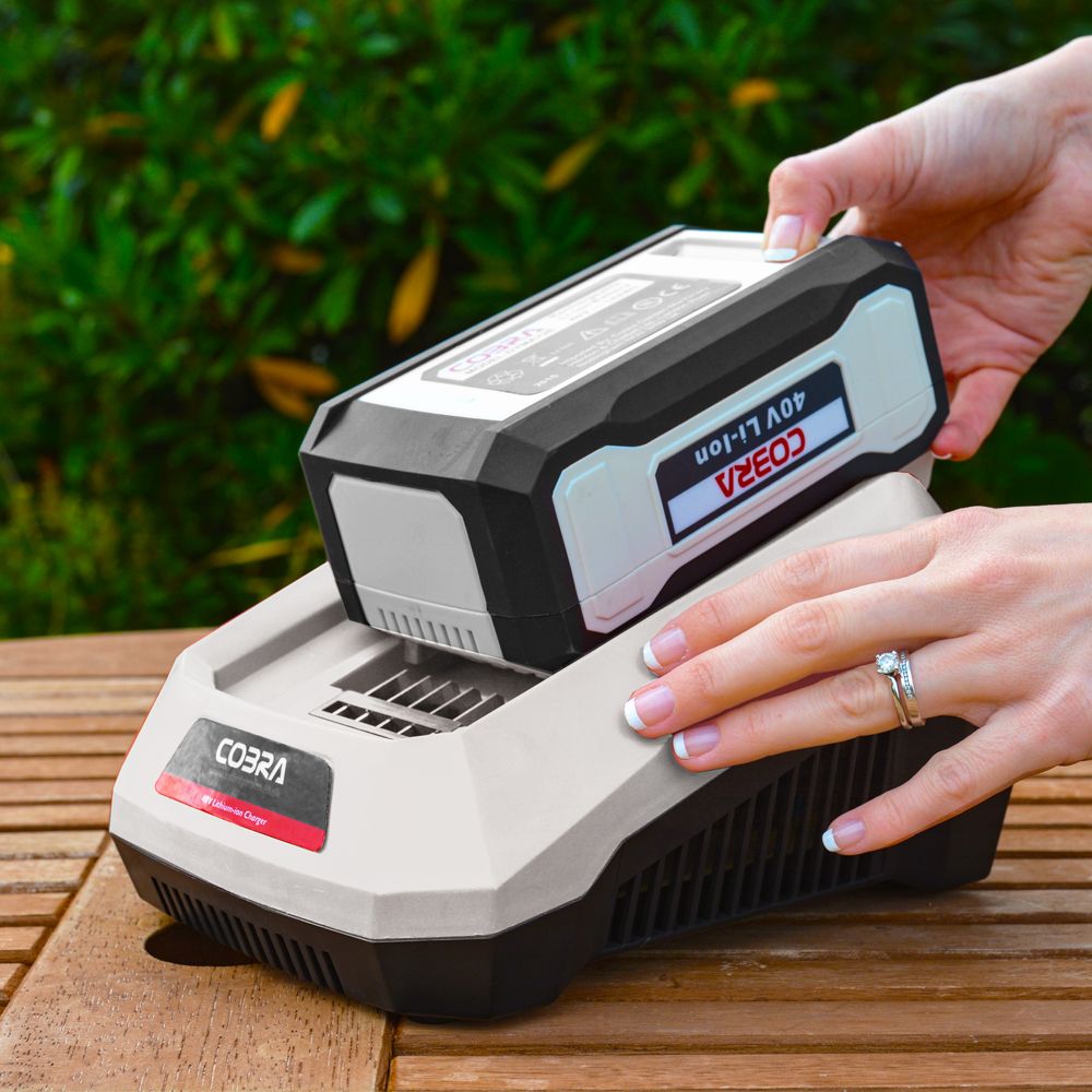 Cobra RM51SP80V 80V SelfPropelled Rear Roller Cordless Lawn Mower