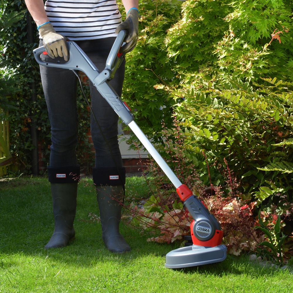 Cobra HM381 Cylinder Hand Push Lawn Mower