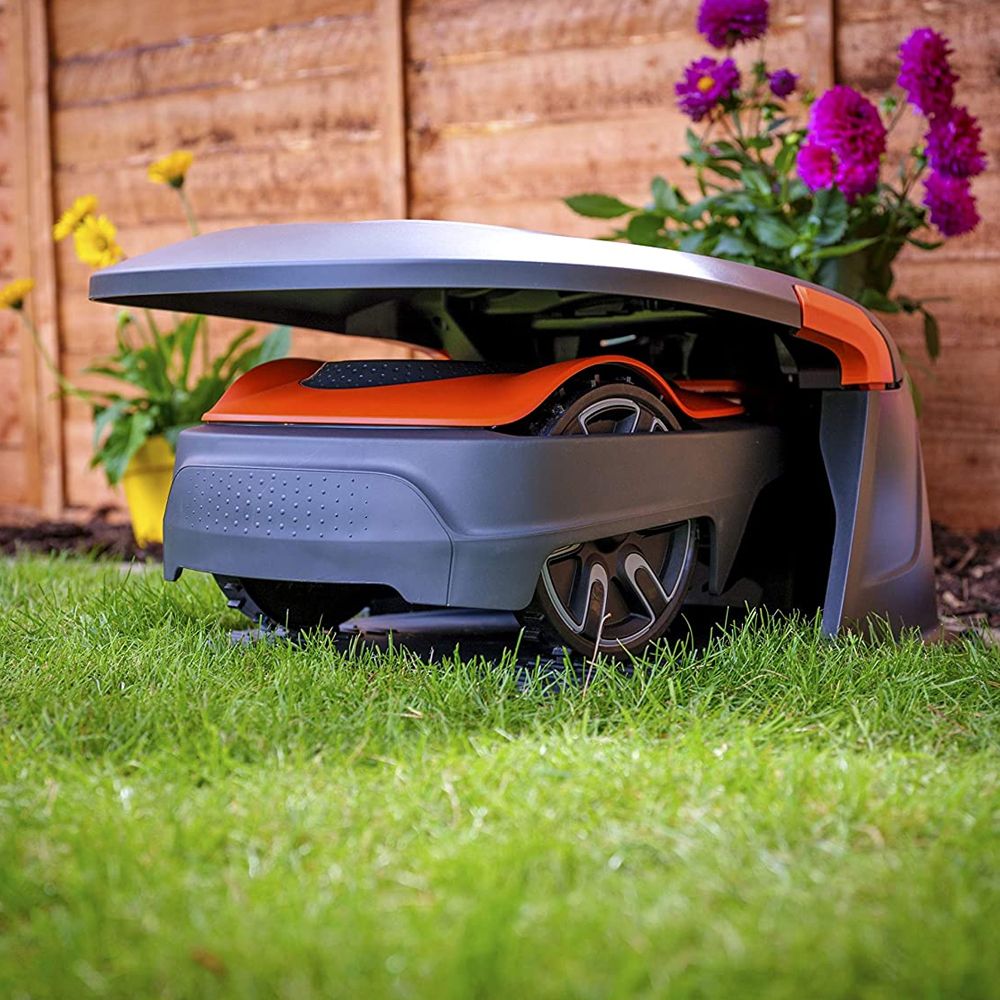 Flymo EasiLife 800 Robotic Lawn Mower