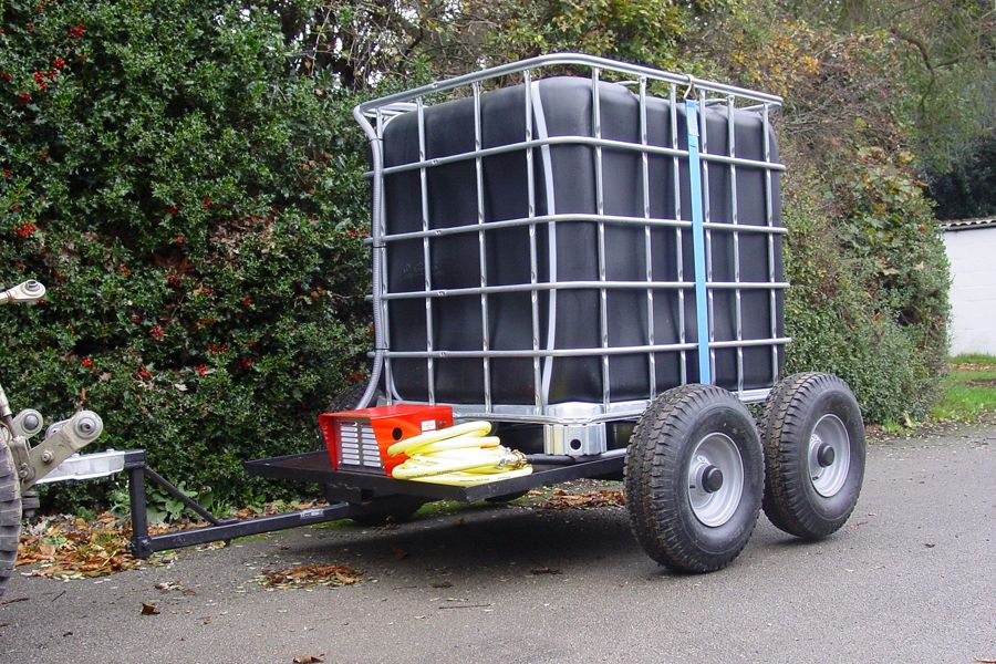 SCH WC(E) 132 Gallon Towed Water Tank with Electric Pump