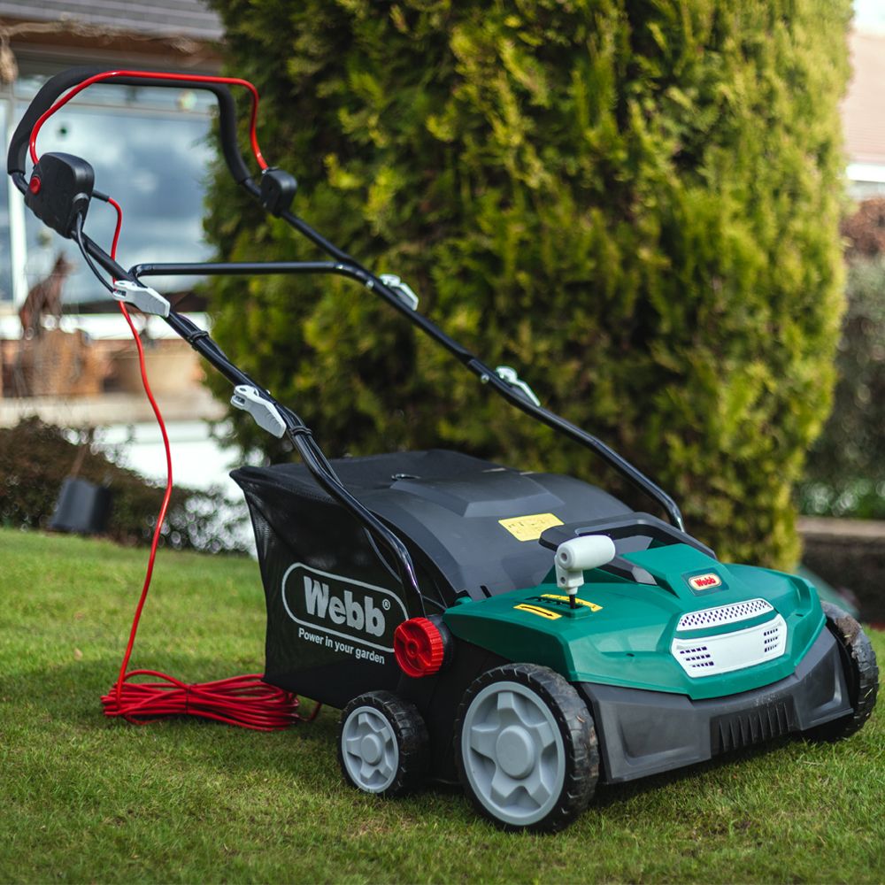 Hyundai HYSC1800E Electric Lawn Scarifier / Aerator / Lawn Rake