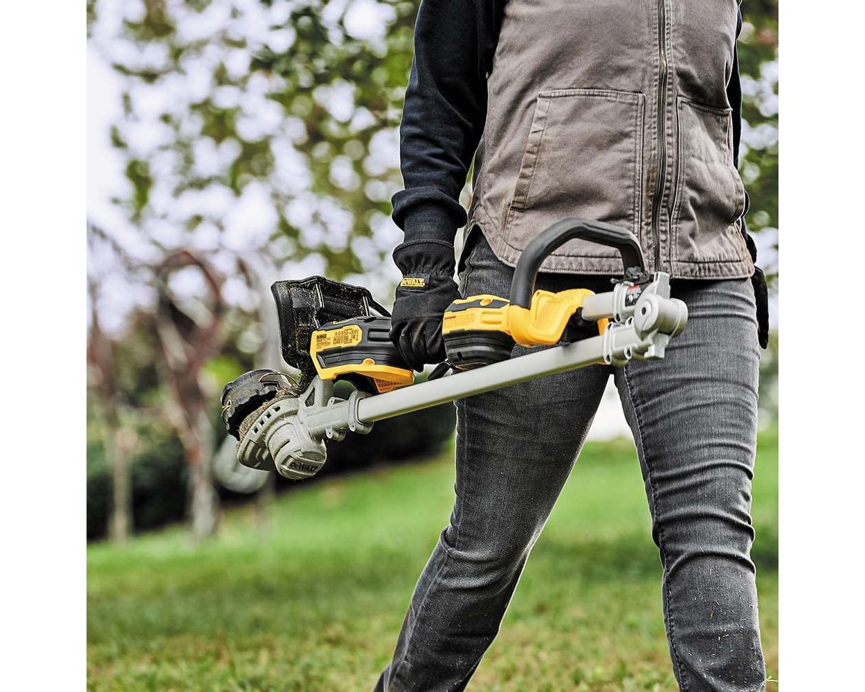 DeWalt DCMST561P1-GB 18V XR Cordless Grass Trimmer (with 5Ah